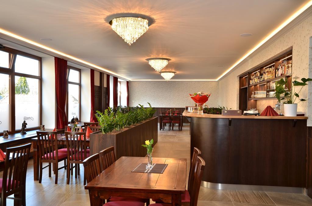 Hotel Sonata Hradec nad Moravici Esterno foto