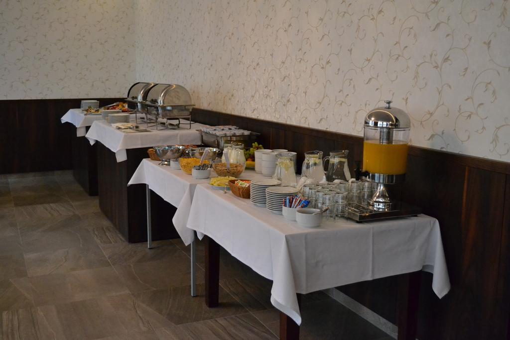 Hotel Sonata Hradec nad Moravici Esterno foto
